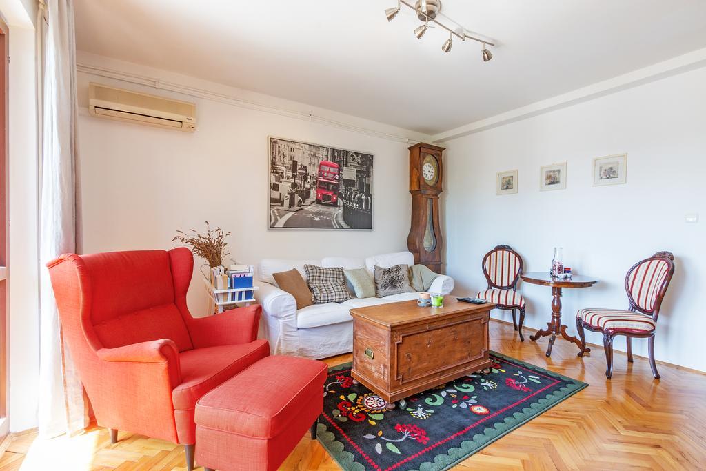 Apartments Oskar บานโจเล ภายนอก รูปภาพ