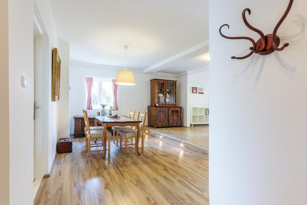Apartments Oskar บานโจเล ภายนอก รูปภาพ